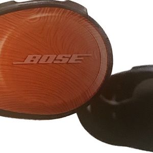 BOSE SOUNDSPORT FREE WIRELESS EARBUDS.